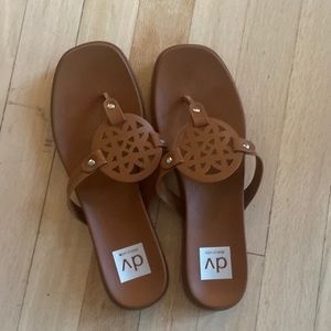 Dolce Vita Brown Sandals Size 8.5